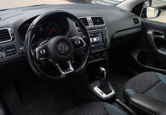 Подержанный автомобиль Volkswagen Polo Sedan 2019 года (12 фото)