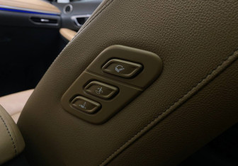 Подержанный автомобиль Hyundai Sonata 2021 года (13 фото)