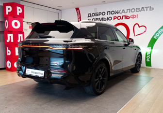 Подержанный автомобиль Voyah Free 2023 года (4 фото)