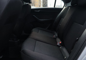 Подержанный автомобиль Skoda Rapid Liftback 2019 года (8 фото)