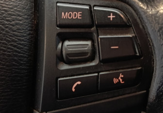 Подержанный автомобиль BMW X3 2012 года (17 фото)