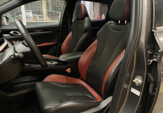 Подержанный автомобиль Geely Coolray 2023 года (26 фото)