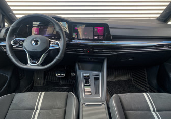 Подержанный автомобиль Volkswagen Golf Hatchback 2021 года (13 фото)