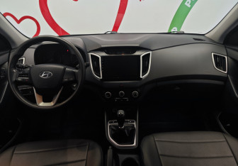 Подержанный автомобиль Hyundai Creta 2019 года (9 фото)