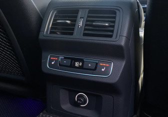 Подержанный автомобиль Audi SQ5 2020 года (13 фото)