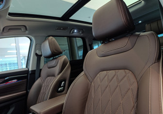 Подержанный автомобиль Exeed VX 2023 года (15 фото)