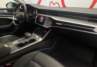 Подержанный автомобиль Audi A6 Sedan 2020 года (7 фото)