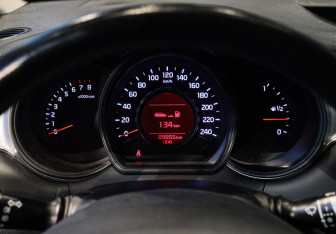 Подержанный автомобиль Kia Ceed Hatchback 2016 года (20 фото)