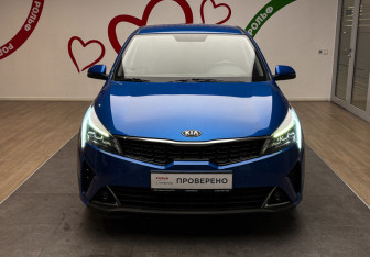 Подержанный автомобиль Kia Rio Sedan 2021 года (2 фото)