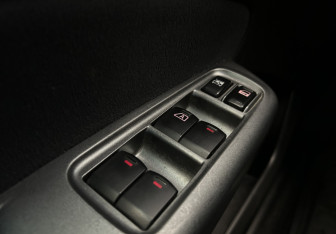 Подержанный автомобиль Subaru Forester Suv 2012 года (20 фото)