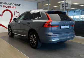 Подержанный автомобиль Volvo XC60 2021 года (6 фото)
