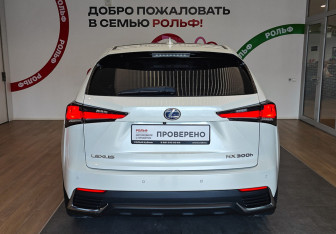 Подержанный автомобиль Lexus NX 2018 года (5 фото)