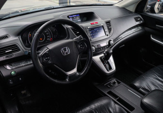 Подержанный автомобиль Honda CR-V 2013 года (12 фото)