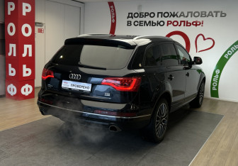 Подержанный автомобиль Audi Q7 2012 года (4 фото)