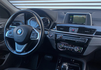 Подержанный автомобиль BMW X2 2019 года (12 фото)