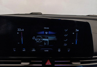 Подержанный автомобиль Hyundai Elantra Sedan 2020 года (14 фото)