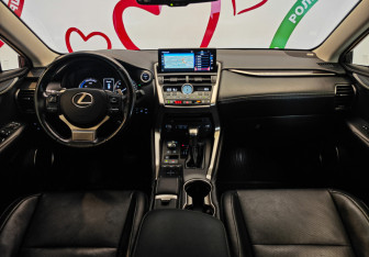 Подержанный автомобиль Lexus NX 2018 года (8 фото)