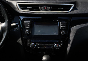 Подержанный автомобиль Nissan Qashqai 2014 года (10 фото)