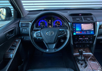 Подержанный автомобиль Toyota Camry Sedan 2015 года (14 фото)