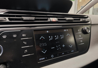Подержанный автомобиль Citroen C4 Picasso 2017 года (13 фото)