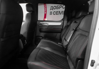 Подержанный автомобиль JAC T9 2024 года (10 фото)