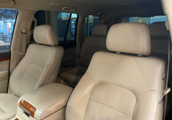 Подержанный автомобиль Toyota Land Cruiser Suv 2012 года (33 фото)