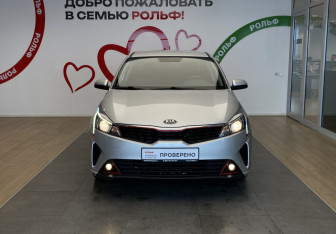 Подержанный автомобиль Kia Rio Sedan 2021 года (2 фото)
