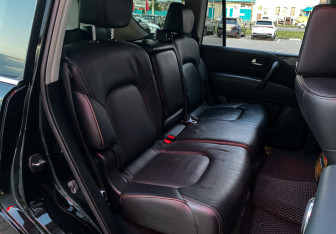 Подержанный автомобиль Nissan Patrol 2014 года (10 фото)