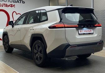 Новый Toyota RAV4 2025 (4 фото)