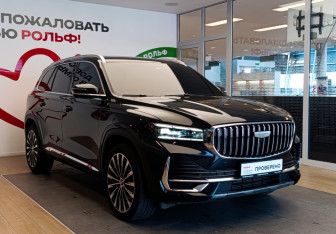 Подержанный автомобиль Geely Monjaro 2025 года (4 фото)