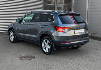 Подержанный автомобиль Skoda Karoq 2021 года (7 фото)