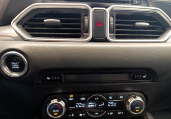 Подержанный автомобиль Mazda CX-5 2018 года (12 фото)