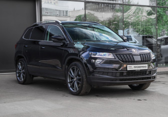 Подержанный автомобиль Skoda Karoq 2020 года (3 фото)