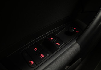 Подержанный автомобиль Audi A1 2014 года (15 фото)