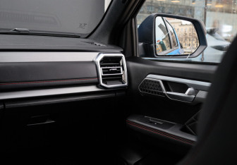 Подержанный автомобиль JAC T9 2024 года (15 фото)