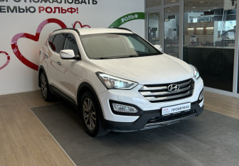 Подержанный автомобиль Hyundai Santa Fe 2013 года (3 фото)