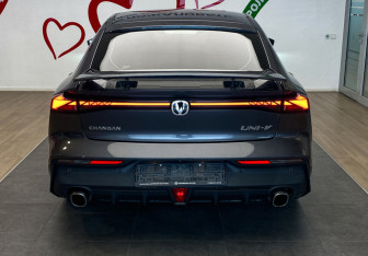 Подержанный автомобиль Changan UNI-V 2024 года (5 фото)