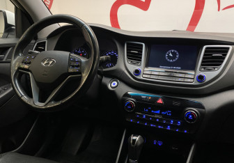 Подержанный автомобиль Hyundai Tucson 2015 года (9 фото)