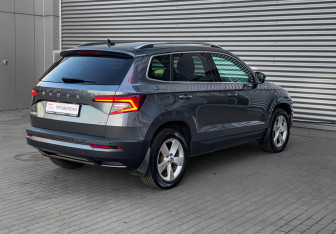 Подержанный автомобиль Skoda Karoq 2021 года (5 фото)