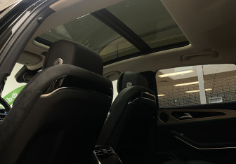 Подержанный автомобиль Hongqi H9 2023 года (31 фото)