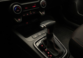 Подержанный автомобиль Kia Rio Sedan 2021 года (12 фото)