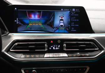 Подержанный автомобиль BMW X6 2020 года (23 фото)