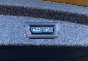 Подержанный автомобиль BMW X2 2019 года (13 фото)