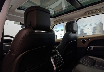 Подержанный автомобиль Land Rover Range Rover Sport 2018 года (10 фото)