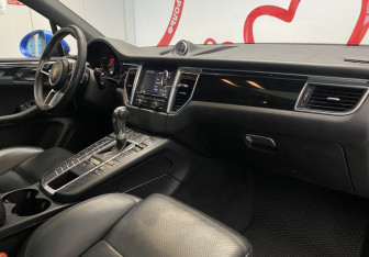 Подержанный автомобиль Porsche Macan 2015 года (7 фото)