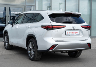 Новый Toyota Highlander 2025 (8 фото)