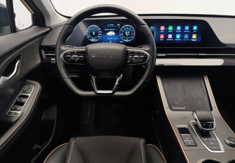 Подержанный автомобиль Omoda C5 2024 года (21 фото)