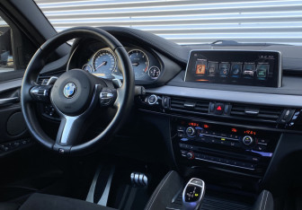 Подержанный автомобиль BMW X6 2017 года (11 фото)