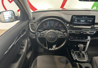 Подержанный автомобиль Kia Seltos 2020 года (9 фото)