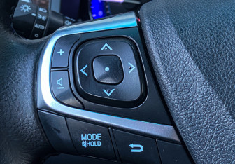Подержанный автомобиль Toyota Camry Sedan 2015 года (18 фото)